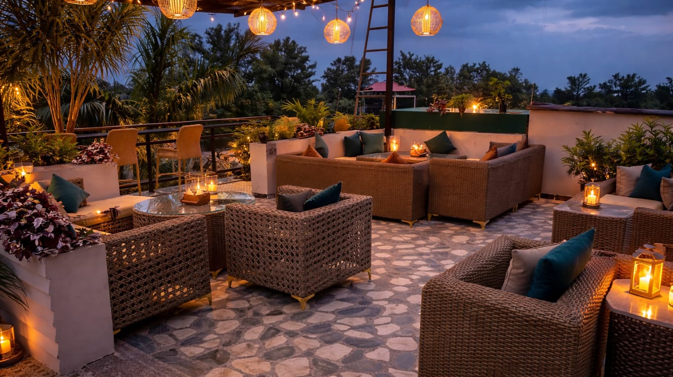 Aristella Cafe & Bar aesthetic lighting with warm ambiance