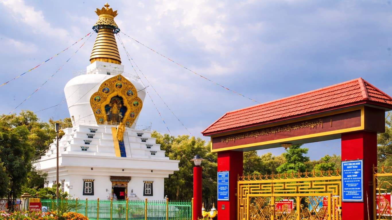mindrolling monastery in dehradun